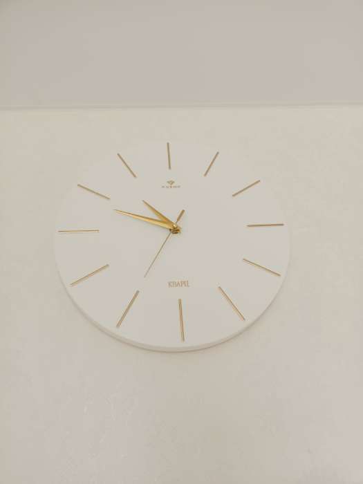 Фотография покупателя товара Часы настенные интерьерные «Классика», бесшумные, плавный ход, d=30 см, белые, от батарейки 1×АА - Фото 1