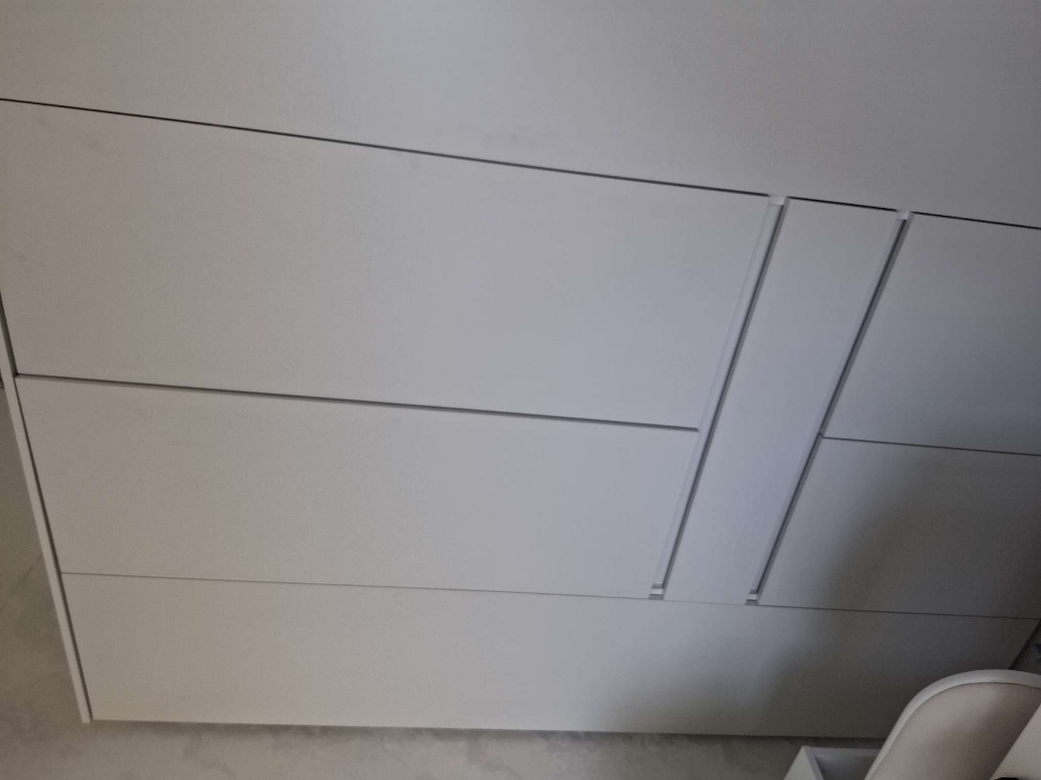 Фотография покупателя товара Шкаф прямой трёхстворчатый для одежды «Лора», 1 ящик, 1350×570×2200 мм, цвет белый - Фото 1