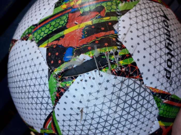 Фотография покупателя товара Мяч футбольный ONLYTOP, ПВХ, машинная сшивка, 32 панели, размер 5, 310 г - Фото 2