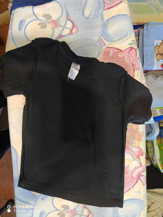 Фотография покупателя товара Футболка детская, цвет чёрный, рост 110 см - Фото 3