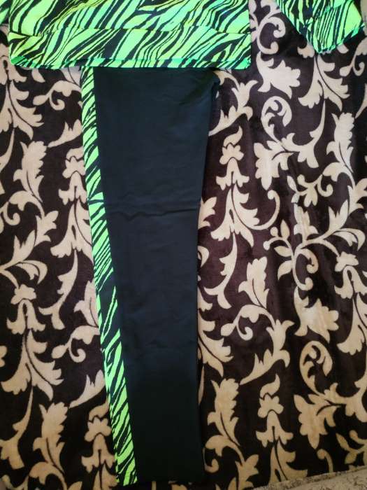Фотография покупателя товара Костюм женский (свитшот, брюки), цвет салатовый, размер 42 - Фото 2