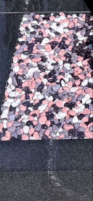 Фотография покупателя товара Грунт для аквариума DECOR DE «Галька цветная», фр. 8-12 мм, белый/темно-синий/изумрудный, 800 г - Фото 4