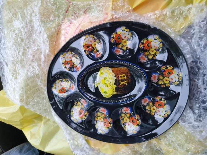 Фотография покупателя товара Подставка стеклянная для яиц Доляна «Пасха», 10 ячеек, 24×20,5 см, цвет чёрный - Фото 8