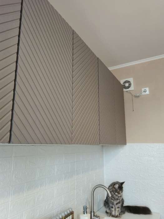 Фотография покупателя товара Кухонный гарнитур трёхуровневый в потолок «Урания», 3000 мм, цвет белый/коричневый софт - Фото 1