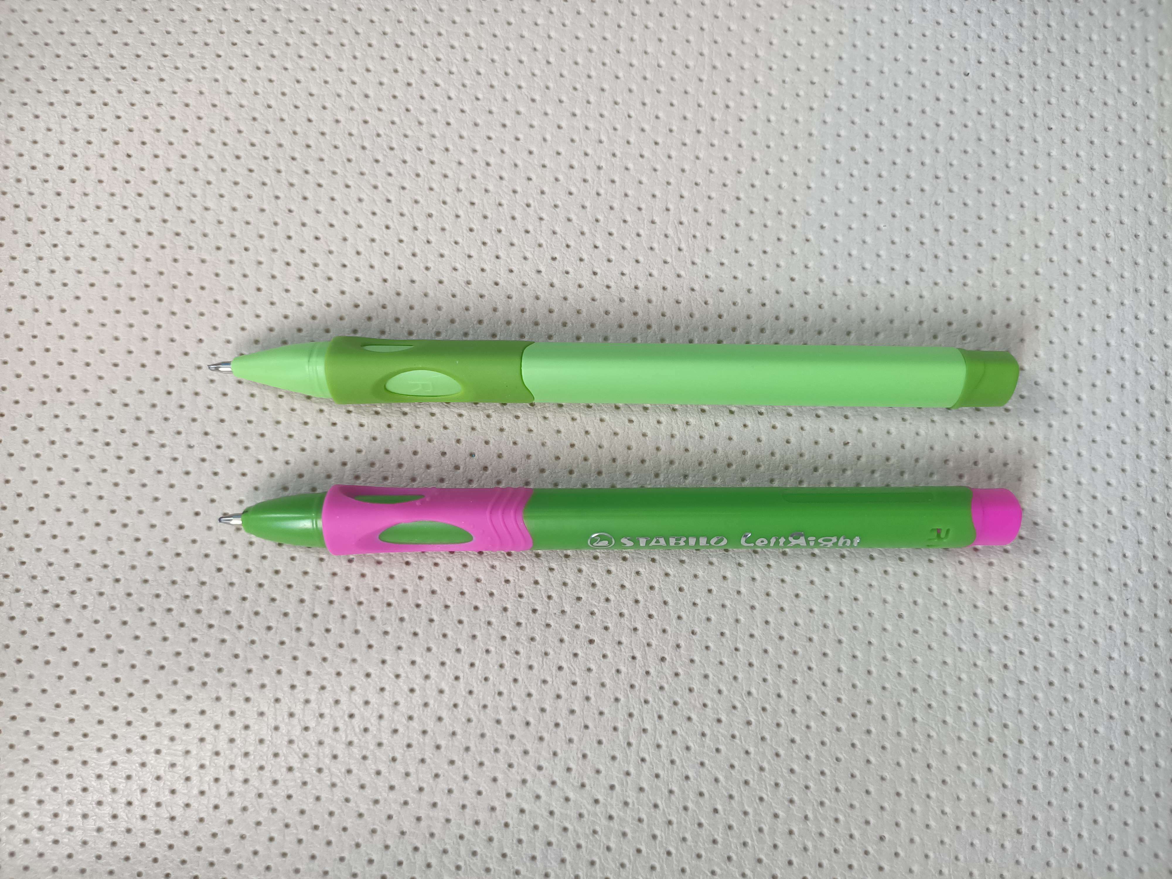Фотография покупателя товара Ручка шариковая, 0.7 мм, стержень синий, корпус с резиновым держателем, МИКС - Фото 14