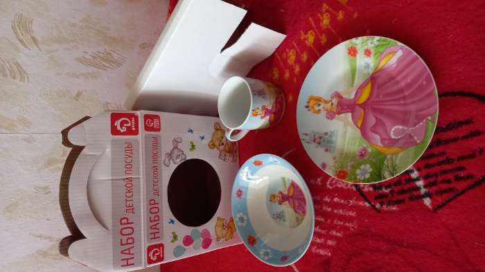 Фотография покупателя товара Набор детской посуды из керамики Доляна «Волшебница», 3 предмета: кружка 230 мл, миска 400 мл, тарелка d=18 см, цвет белый - Фото 6