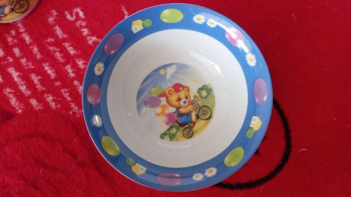 Фотография покупателя товара Набор детской посуды из керамики Доляна «Мишка на велосипеде», 3 предмета: кружка 230 мл, миска 400 мл, тарелка d=18 см - Фото 3