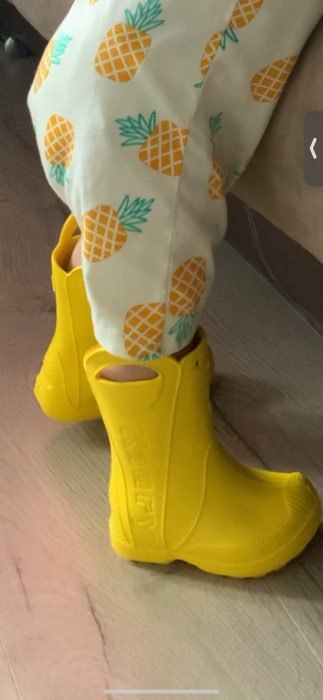 Фотография покупателя товара Сапоги резиновые детские, цвет жёлтый, размер 22-23 - Фото 11