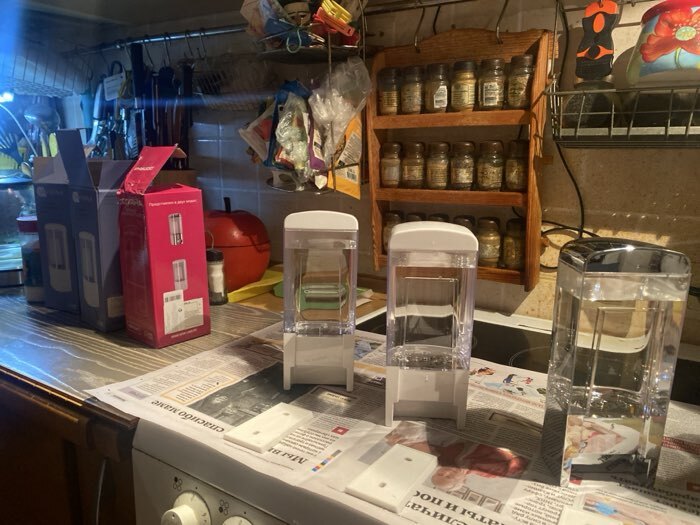 Фотография покупателя товара Диспенсер для жидкого мыла SAVANNA, механический, 500 мл, белый - Фото 7