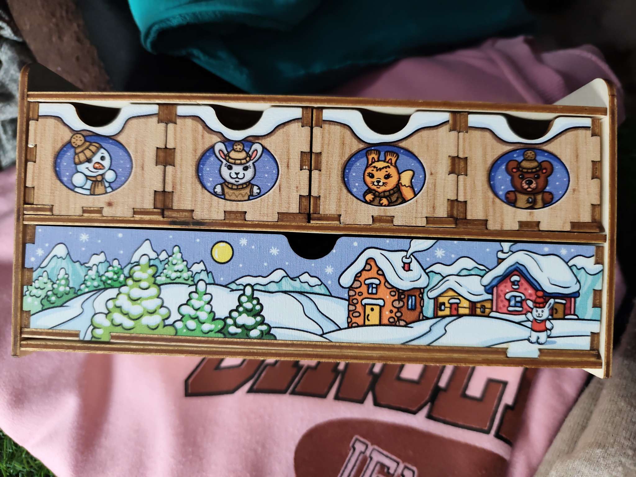 Фотография покупателя товара Игровой набор «Сортер - комодик. Новый год», 32 фишки - Фото 1