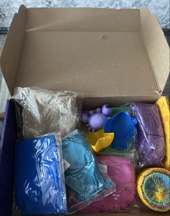 Фотография покупателя товара УЦЕНКА Кинетический песок с надувной песочницей - Фото 2