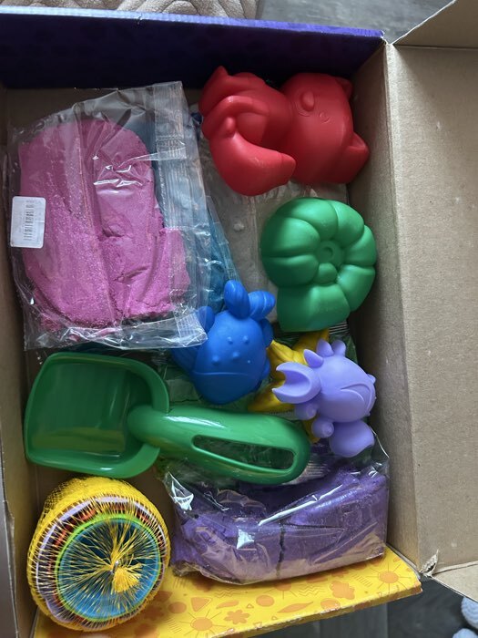 Фотография покупателя товара УЦЕНКА Кинетический песок с надувной песочницей - Фото 3