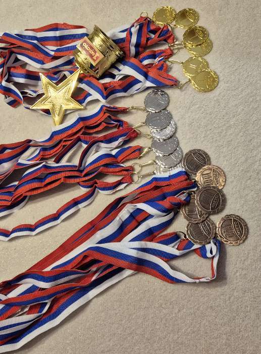 Фотография покупателя товара Кубок «1 место», наградная фигура звезда, золото, пластик, 16 см - Фото 1