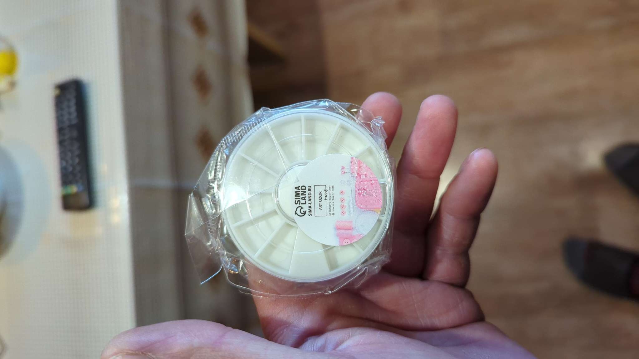 Фотография покупателя товара Органайзер для хранения мелочей «Карусель», 12 ячеек, d=6×0.8 см, прозрачный - Фото 3