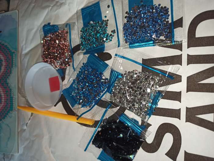 Фотография покупателя товара Алмазная мозаика с частичным заполнением на картонной основе «Лошадь», 20 х 20 см - Фото 2
