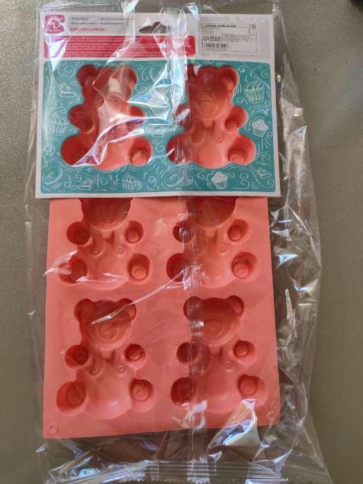 Фотография покупателя товара Форма для выпечки Доляна «Животные. Мишка», силикон, 28.5×17 см, 6 ячеек (8.5×7 см), Pantone 1625 C - Фото 1