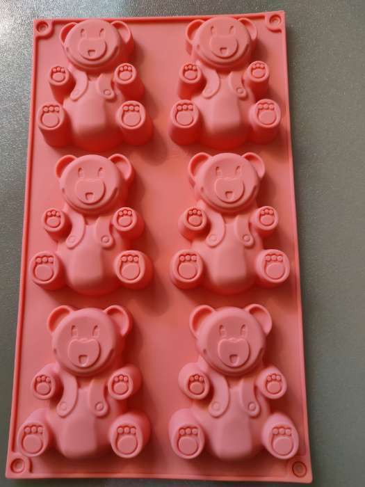 Фотография покупателя товара Форма для выпечки Доляна «Животные. Мишка», силикон, 28.5×17 см, 6 ячеек (8.5×7 см), Pantone 1625 C - Фото 2