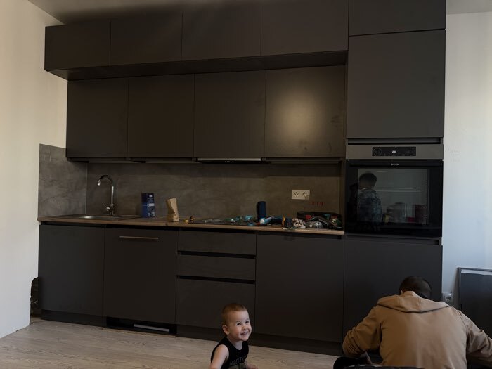 Фотография покупателя товара Кухонный гарнитур угловой в потолок «Виктория», 3000×1600 мм, цвет графит/дуб крафт - Фото 4