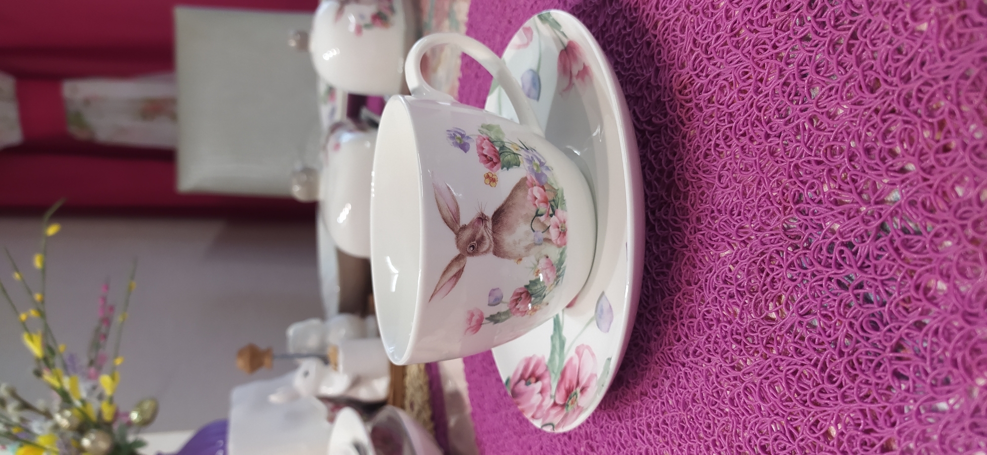 Фотография покупателя товара Сервиз фарфоровый чайный Доляна «Зайка», 12 предметов: 6 чашек 250 мл, 6 блюдец d=15 см, цвет белый - Фото 7
