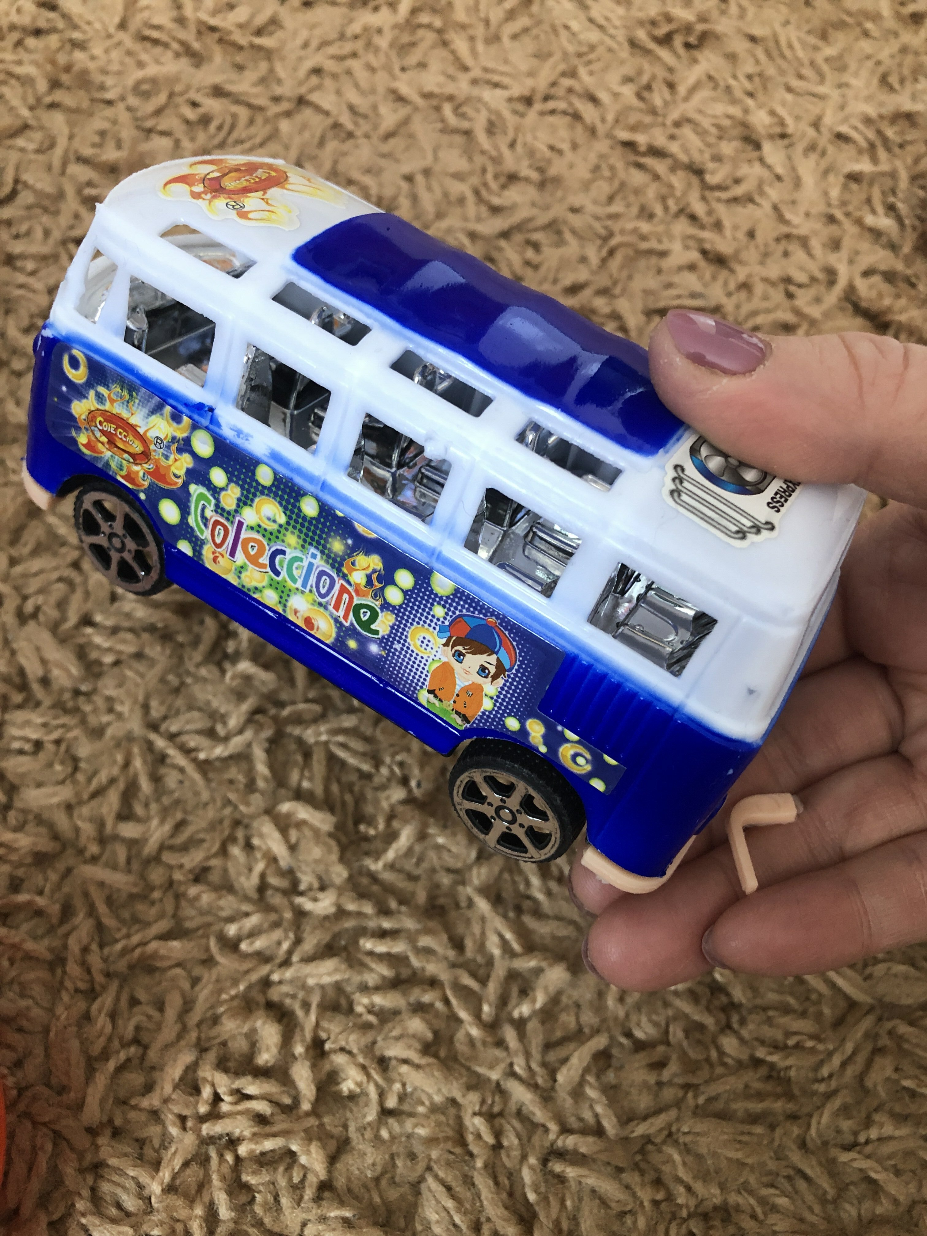 Фотография покупателя товара Автобус инерционный «Микроавтобус», цвета МИКС - Фото 1