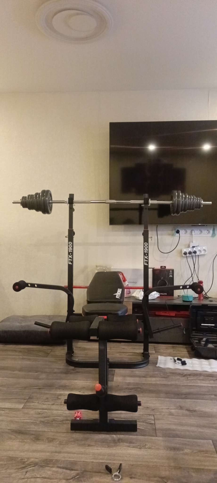 Фотография покупателя товара Набор ONLYTOP: 2 гантельных грифа, 1 гриф прямой 1.5 м, 20 дисков, вес 50 кг - Фото 1