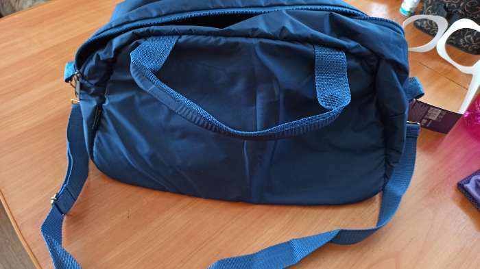 Фотография покупателя товара Сумка спортивная, отдел на молнии, наружный карман, длинный ремень, цвет синий/зелёный - Фото 2