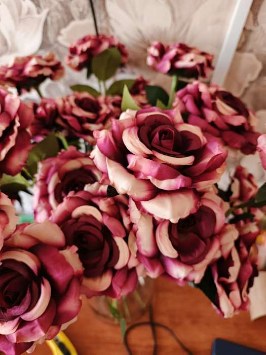 Фотография покупателя товара Цветы искусственные «Роза Палома», d=8 см, h=53 см, тёмно-сиреневые - Фото 1