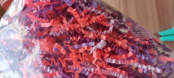 Фотография покупателя товара Наполнитель бумажный для подарков, лиловый, 50 г - Фото 6