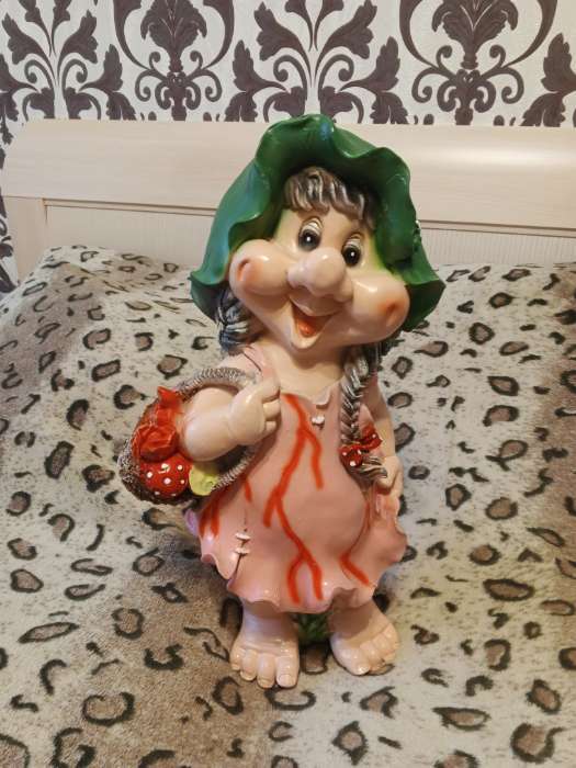 Фотография покупателя товара Садовая фигура из полистоуна «Девочка - гном с корзинкой», 26×18×52 см - Фото 2