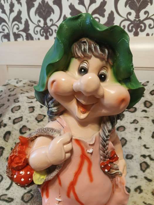 Фотография покупателя товара Садовая фигура из полистоуна «Девочка - гном с корзинкой», 26×18×52 см - Фото 4