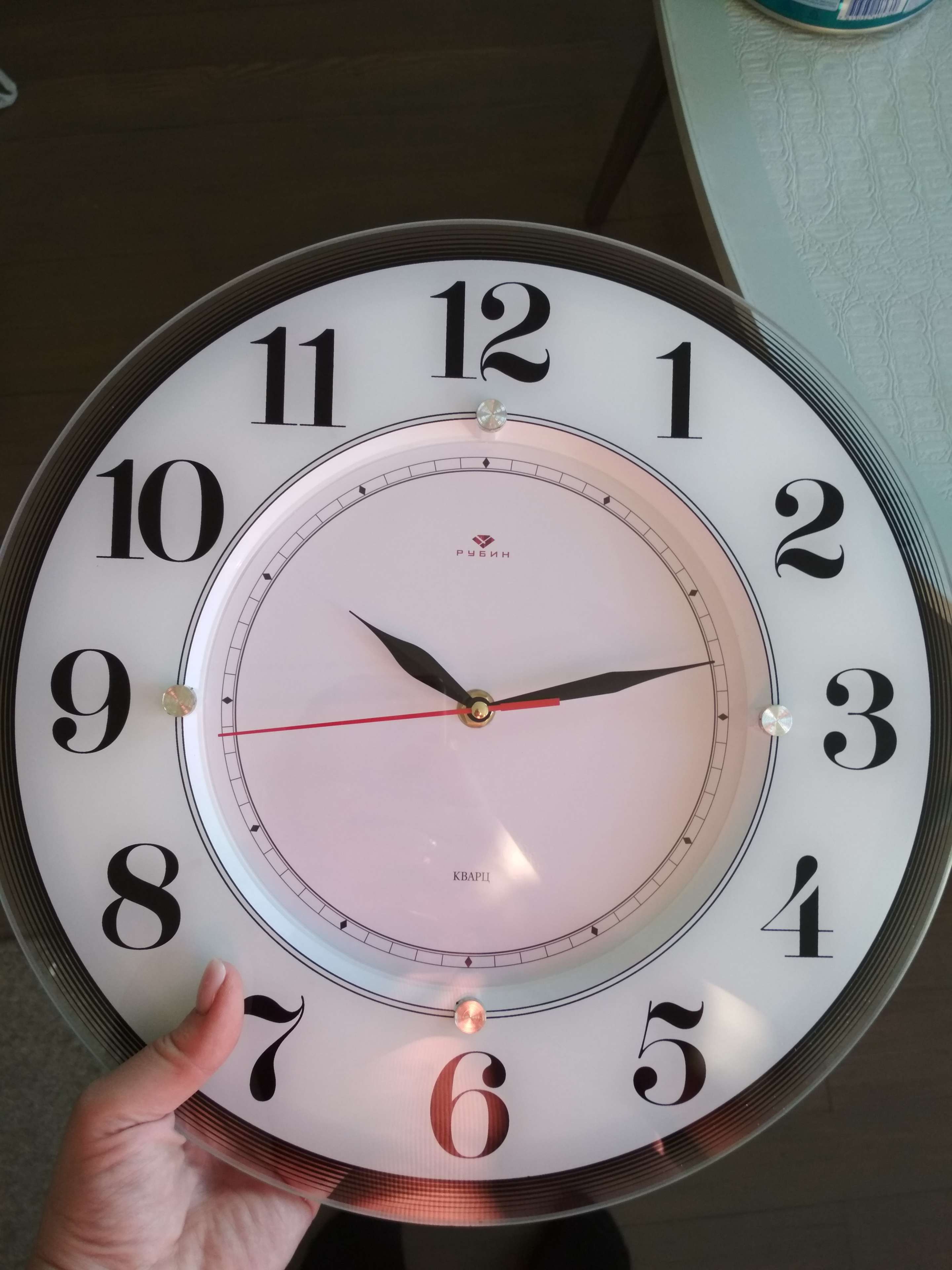 Фотография покупателя товара Часы настенные, интерьерные "Рубин", бесшумные, d-34 см, белые - Фото 8