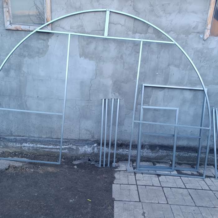 Фотография покупателя товара Теплица (каркас), 4×3×2 м, металл, профиль 20×20 мм, шаг дуги 1 м, без поликарбоната - Фото 61
