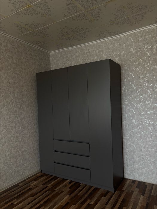 Фотография покупателя товара Шкаф распашной четырёхстворчатый «Мадера», 3 ящика, 1600×520×2100 мм, цвет белый - Фото 1