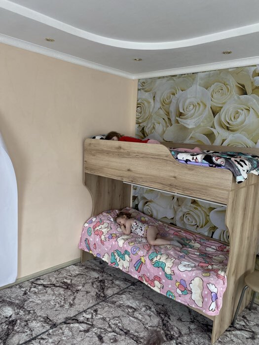 Фотография покупателя товара Кровать двухъярусная «Геометрия 2», с лесенкой, спальное место 800×1800 мм, 2258×842×1611 мм, цвет делано светлый/белый - Фото 1