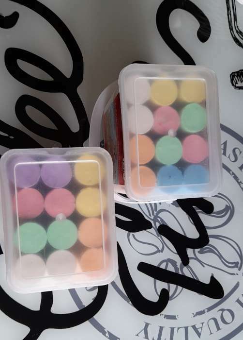 Фотография покупателя товара Мелки для асфальта Гамма "Мультики" цветные, 12 штук, круглые, в пластиковом ведре - Фото 2