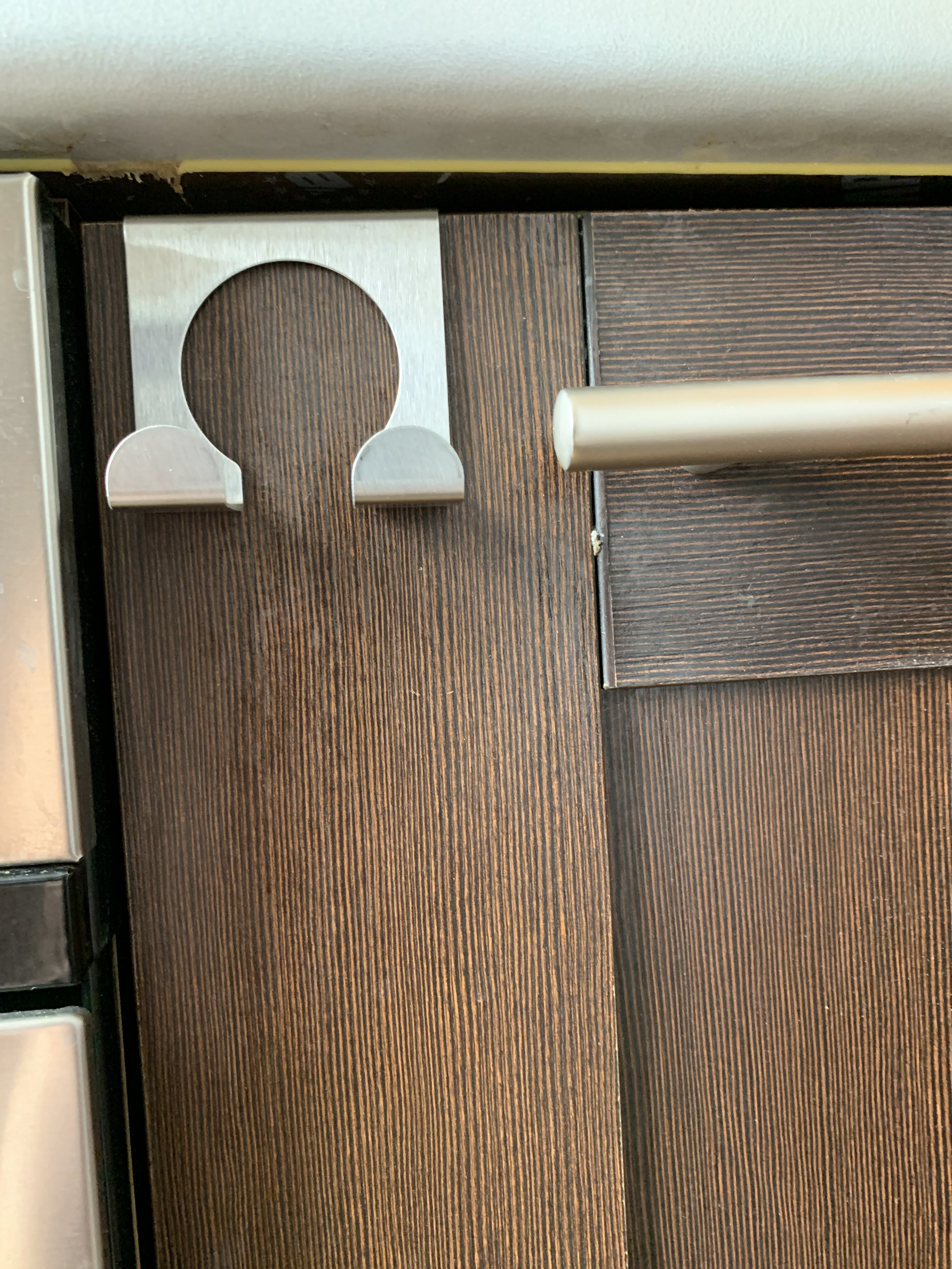 Фотография покупателя товара Вешалка на дверь на 2 крючка «Арка», 5×5,7×3,5 см, цвет хром - Фото 1