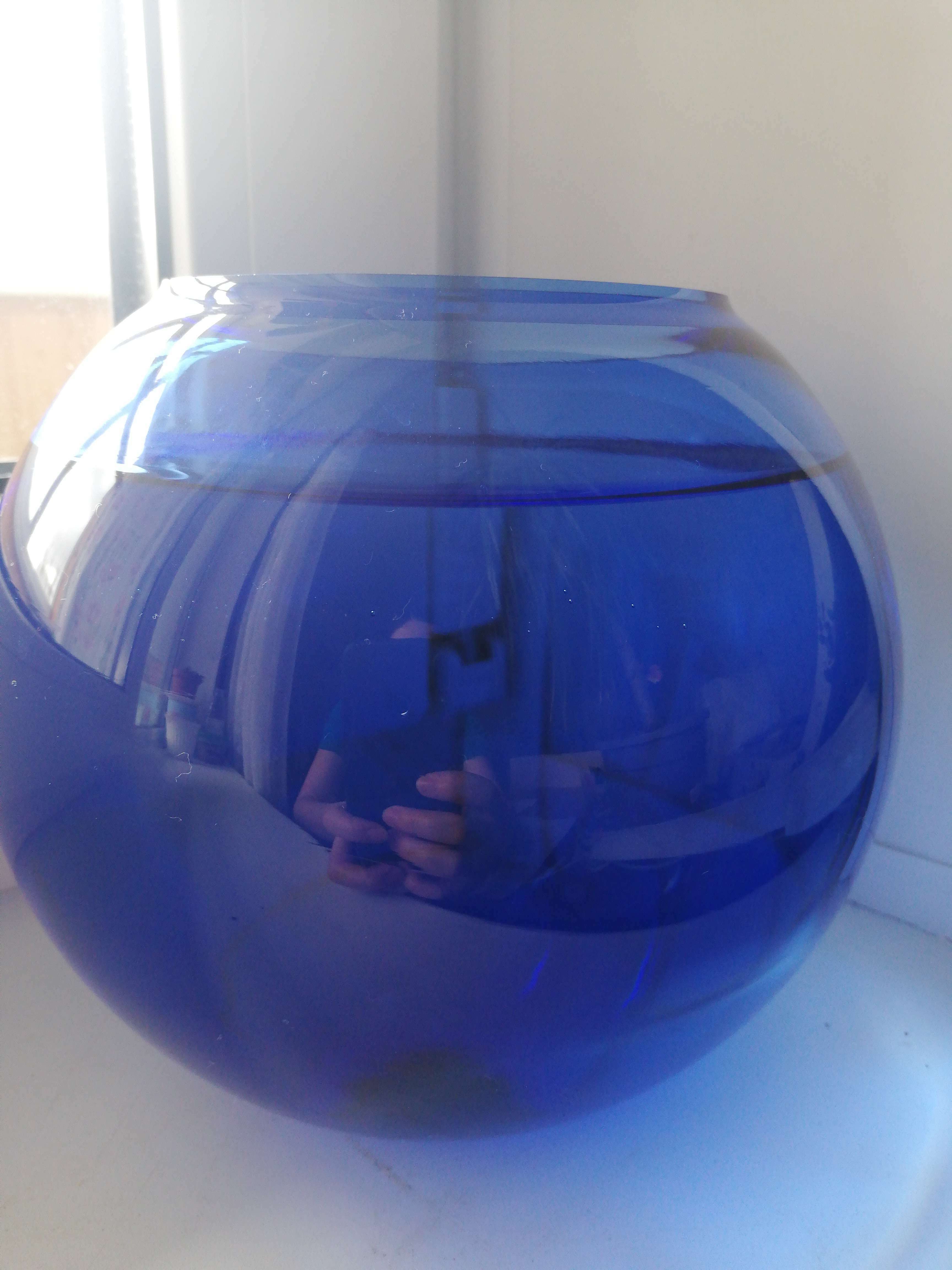 Фотография покупателя товара ваза "Шар" d=9см, h=160х180мм. V=2,5 л  из синего стекла (без декора)