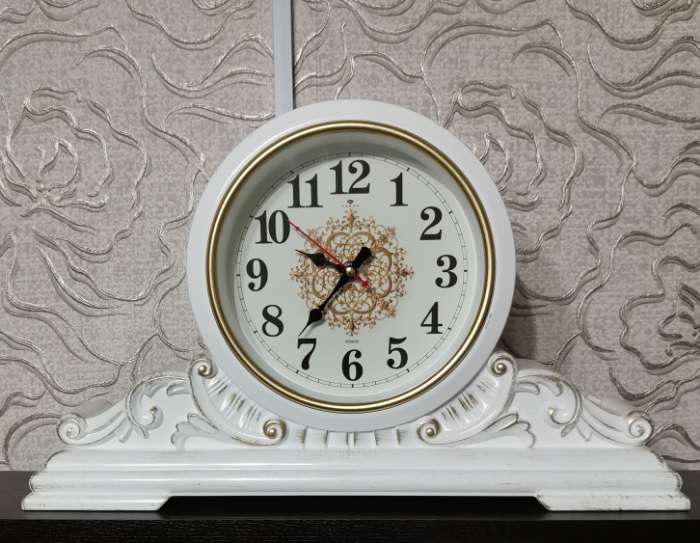 Фотография покупателя товара Часы настольные "Вита", бесшумные, 43 х 25 см, корпус белый с золотом - Фото 10