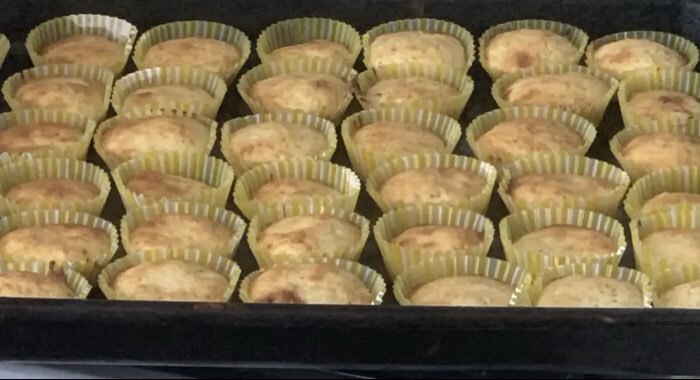 Фотография покупателя товара Форма для выпечки и упаковки конфет бумажная UPAK LAND «Сердце», 3.5×2 см, одноразовая, зелёная - Фото 1