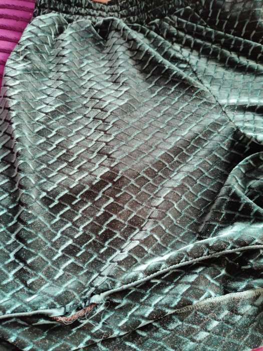 Фотография покупателя товара Шорты женские KAFTAN «Бархат», размер 46, зелёные - Фото 3