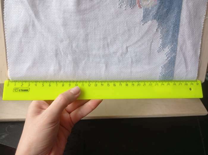 Фотография покупателя товара Пяльцы-рамка для вышивания, 20 × 30 см, с подставкой, цвет светлое дерево - Фото 12