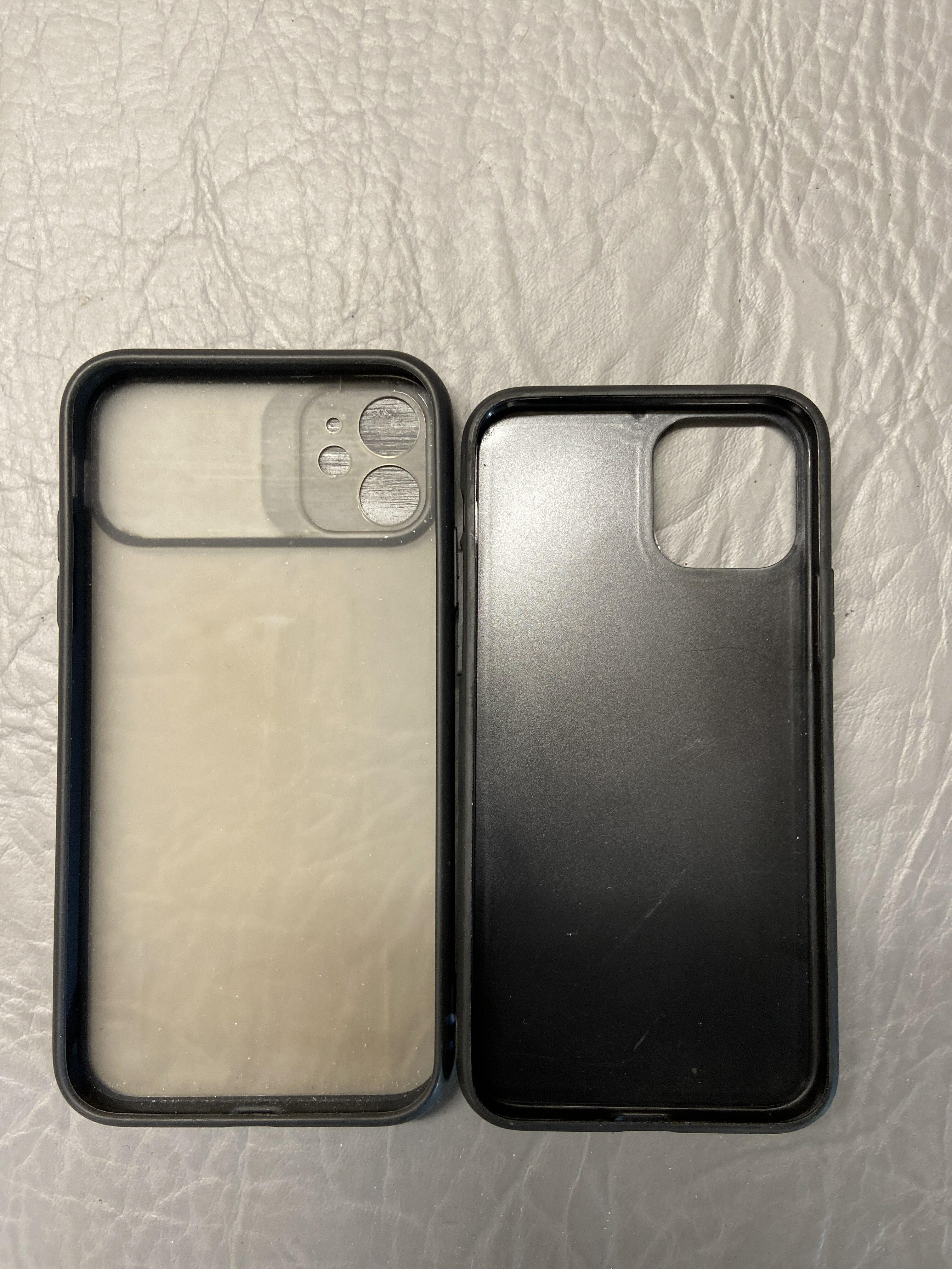 Фотография покупателя товара Чехол LuazON для iPhone 11 Pro, с отсеками под карты, кожзам, черный - Фото 3