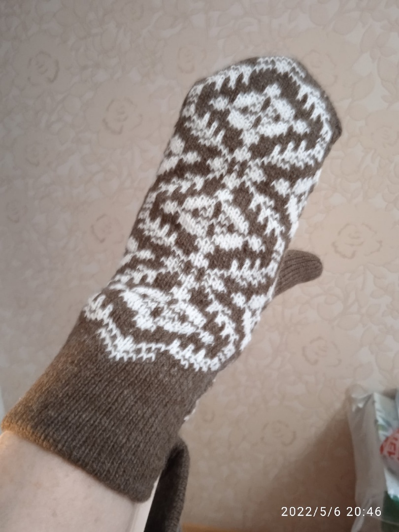 Фотография покупателя товара Варежки женские, цвет бежевый, размер 18 - Фото 3