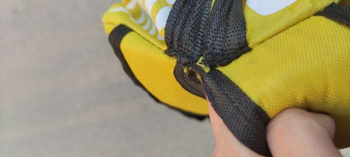 Фотография покупателя товара Рюкзак школьный на молнии, наружный карман, 2 боковых кармана, цвет жёлтый - Фото 3