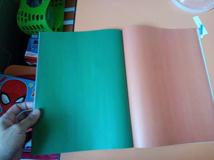 Фотография покупателя товара Бумага цветная, А4, 16 листов, 8 цветов, немелованная, односторонняя, на скрепке, 48 г/м², Человек-паук