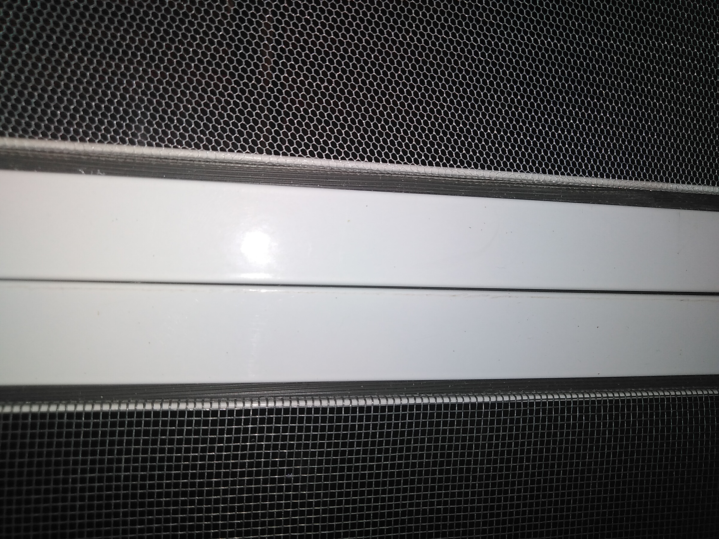 Фотография покупателя товара Сетка антимоскитная на окна для защиты от насекомых, 150×130 см, крепление на липучку, цвет белый - Фото 2