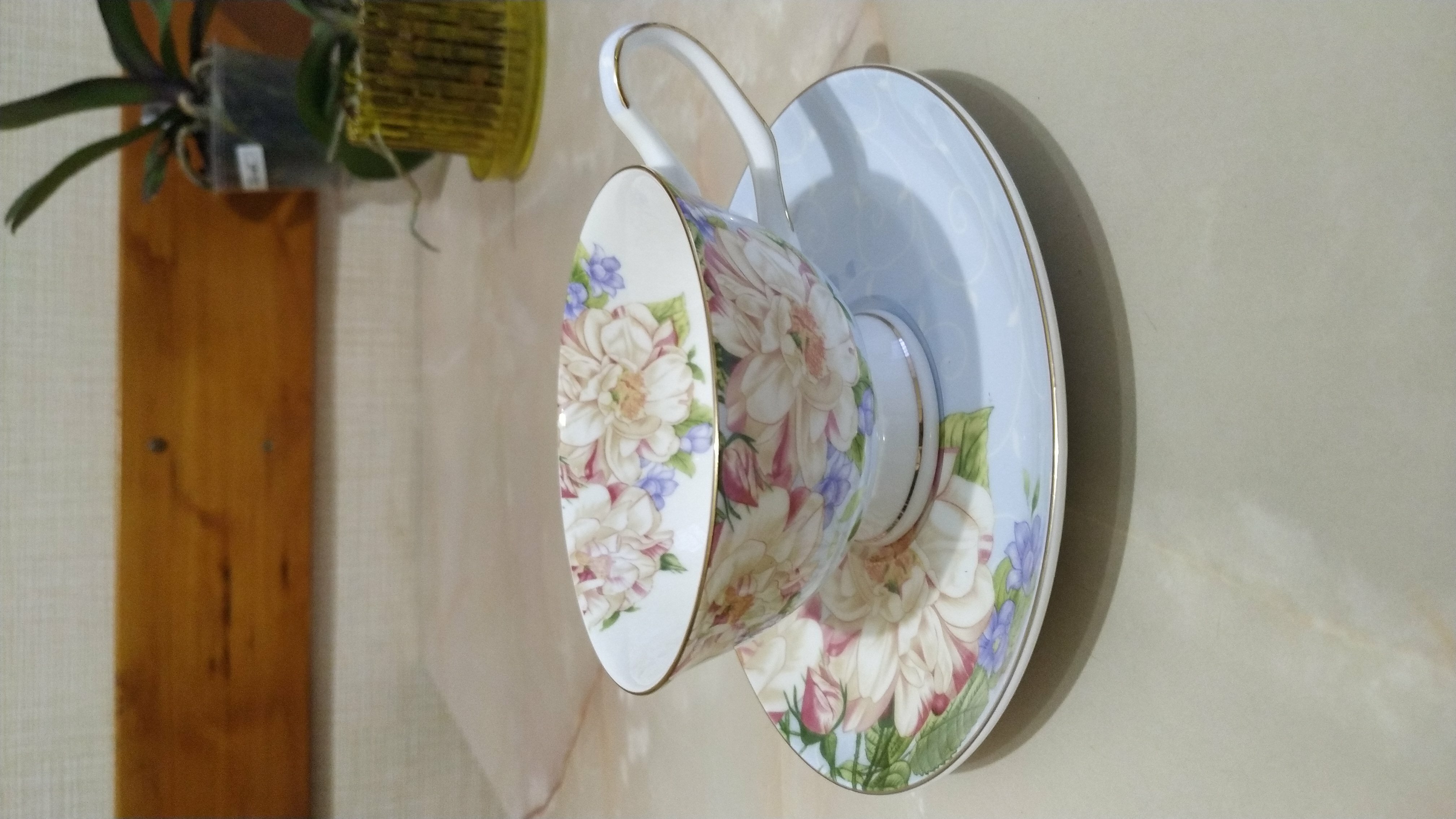 Фотография покупателя товара УЦЕНКА Чайная пара фарфоровая «Чайная роза», 2 предмета: чашка 200 мл, блюдце d=15 см - Фото 2