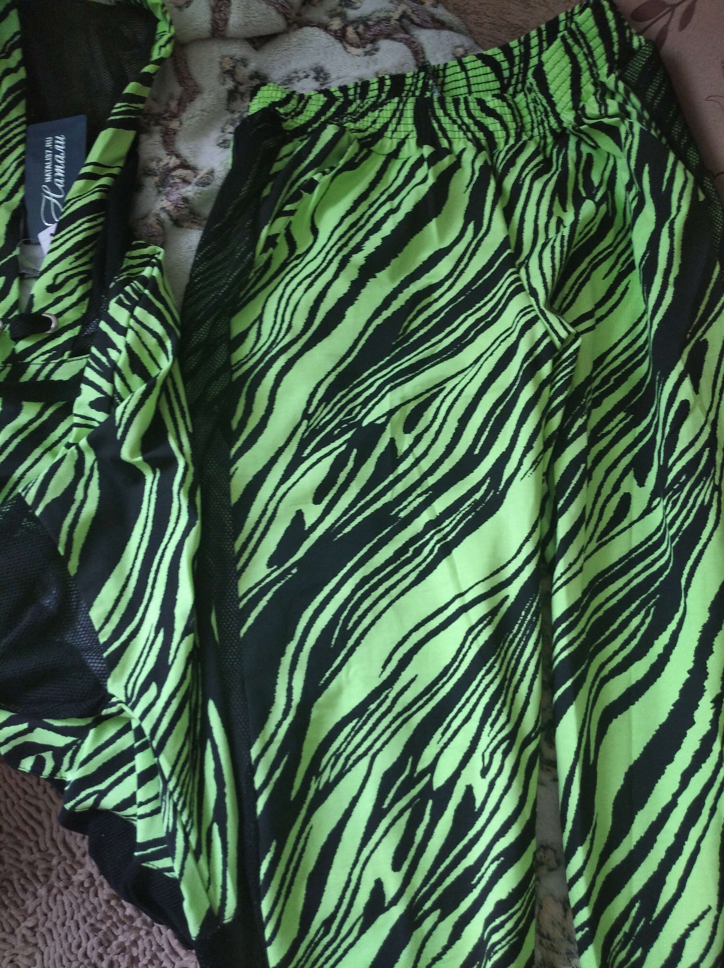 Фотография покупателя товара Костюм женский (свитшот, брюки), цвет салатовый, размер 42 - Фото 2