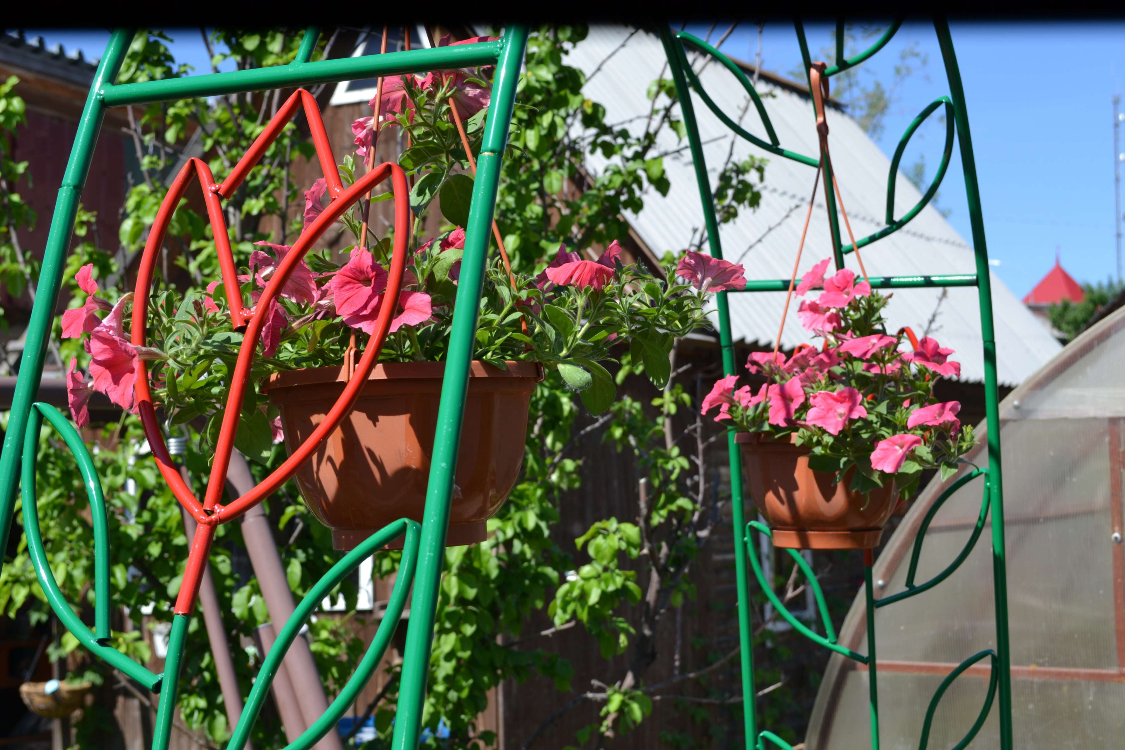 Фотография покупателя товара Арка садовая, разборная, 230 × 125 × 36.5 см, металл, зелёная, «Тюльпан» - Фото 3