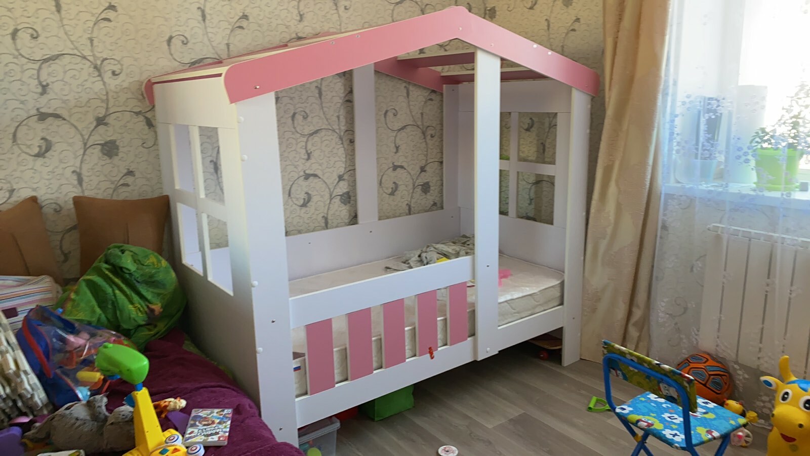 Фотография покупателя товара Детская кровать-чердак «Астра домик», без ящика, цвет белый / розовый - Фото 5